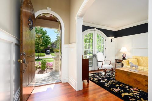 562 Linden Ave, Elmhurst IL 60126-4029 exterior