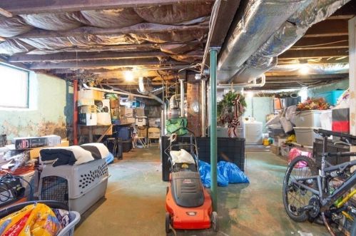 17 Bedford St, Quincy MA 02169-1902 exterior