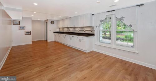 17531 Applewood Pl, Rockville MD 20855-1559 exterior