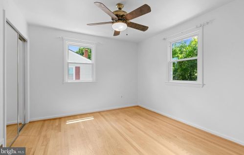 6934 Westhampton Dr, Alexandria VA 22307-1528 exterior