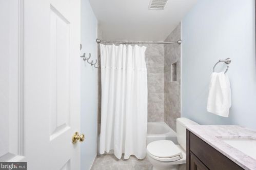 6133 Joust Ln, Alexandria VA 22315-4809 exterior