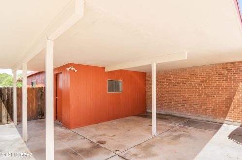 7325 Placita Antigua, Tucson AZ  85710-3706 exterior