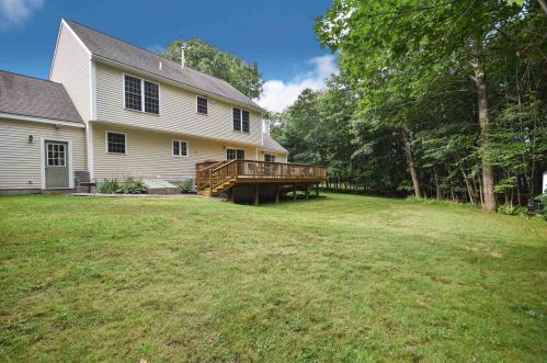 45 Wildewood Ln, Dover, NH 03820-6049