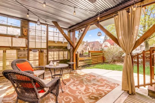 3420 Dousman St, Milwaukee WI 53212-1736 exterior