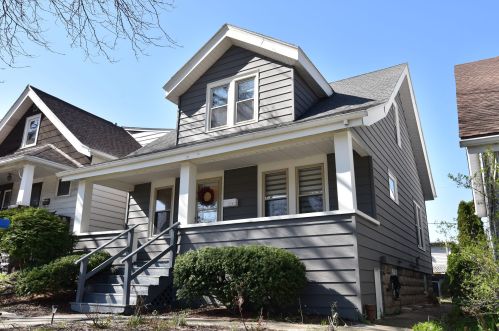 2210 Oklahoma Ave, Milwaukee WI  53207-2924 exterior