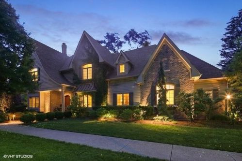 618 Hawthorne Ave, Elmhurst IL  60126-4242 exterior