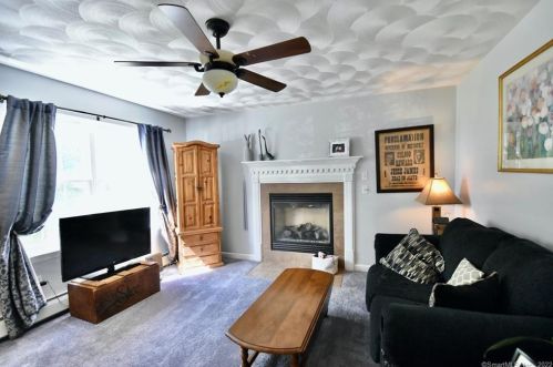 110 Brickhouse Rd, Killingly CT 06239-3439 exterior