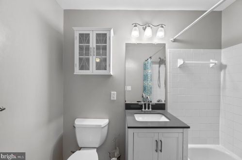 2610 Camelback Ln, Silver Spring MD  20906-5794 exterior