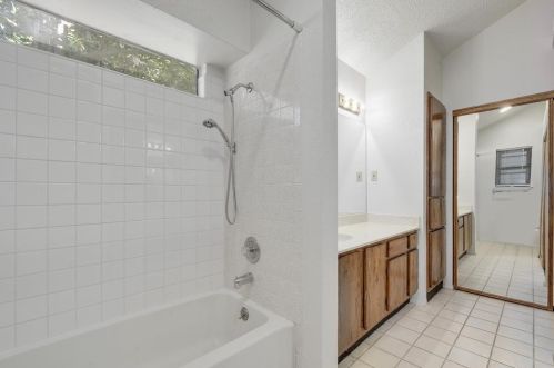 7906 Epping Ln, Austin TX 78745-6831 exterior