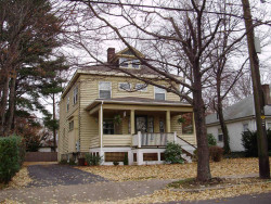 158 Side Pkwy, Newton, MA 02458-1847