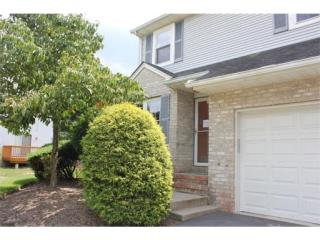 74 Hawthorn Dr, Edison, NJ 08820-1458