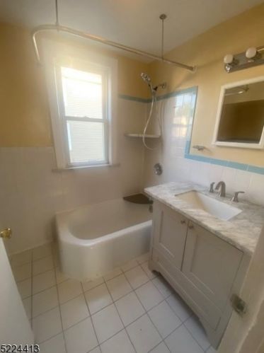 15 Elm St, Town Center NJ  07052-5909 exterior