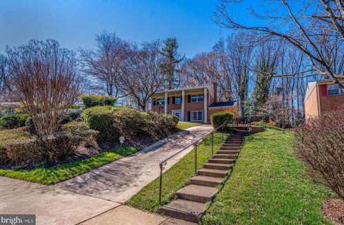 1573 Forest Villa Ln, Mc Lean, VA 22101-4132