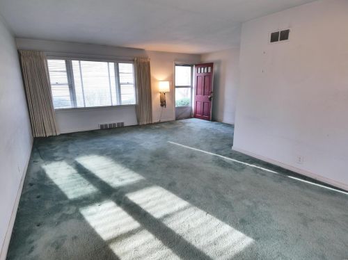 27 Elizabeth Ave, Saint Louis, MO 63135-2449