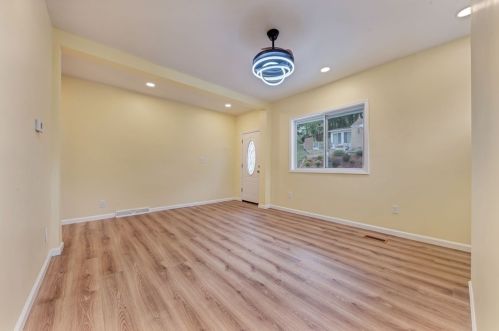 2136 Plainview Ave, Pittsburgh PA  15226-1546 exterior