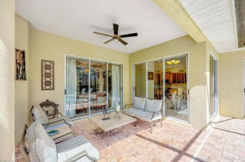 7476 Treeline Dr, Naples FL 34119-9727 exterior