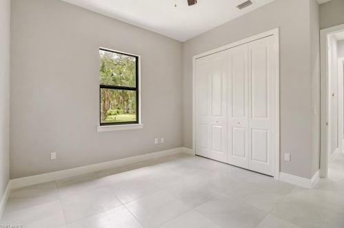 5992 Dogwood Way, Naples FL 34116-4806 exterior