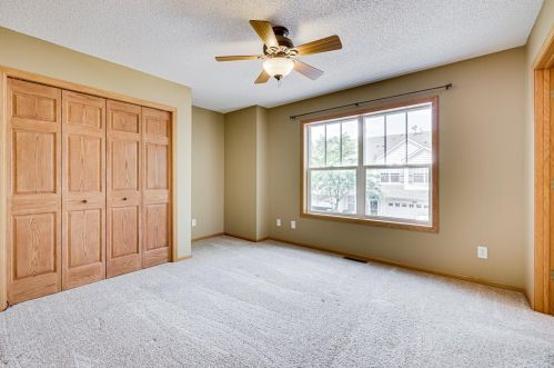 1932 Shamrock Pl, Chaska MN 55318-5405 exterior