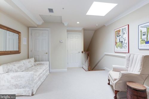 11 Wilkes St, Alexandria VA 22314-3856 exterior