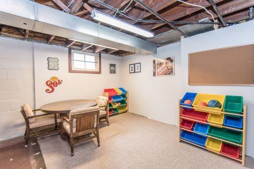 1458 55, Milwaukee WI 53214-5243 exterior