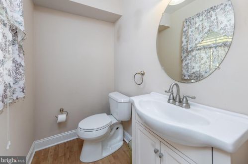 262 Lk Rd, Pilesgrove NJ 08098-3008 exterior