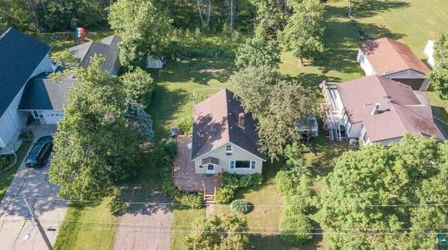 118 Vassar St, Duluth, MN 55803-1541