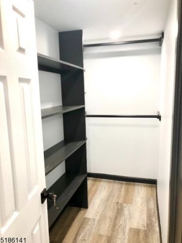 5 Bucknell Trl, Hopatcong NJ  07843-1760 exterior