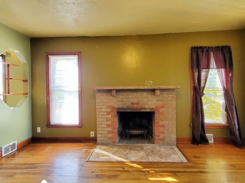 2733 Roosevelt Dr, Milwaukee WI 53216-1838 exterior