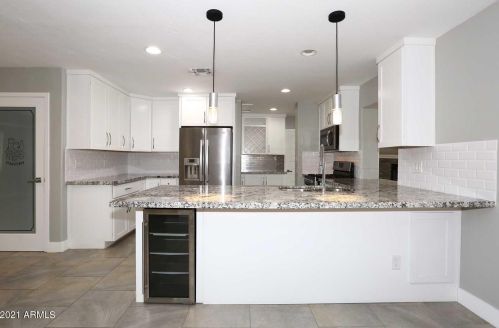 5711 12 Pl, Phoenix AZ 85014-5157 exterior