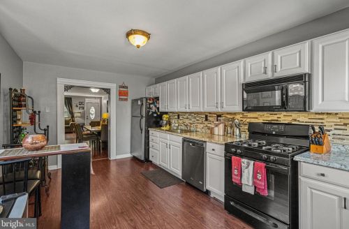 1118 2nd St, Philadelphia PA 19133-0033 exterior