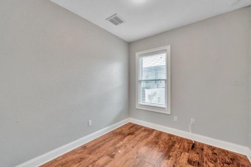 1306 18th Ave, Tampa FL 33605-2639 exterior