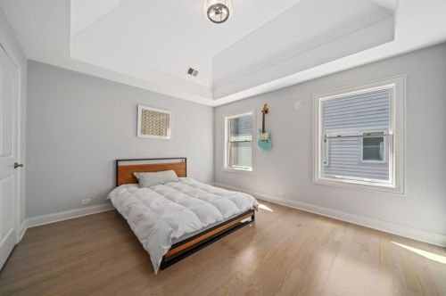 697 Parkside Ave, Elmhurst IL 60126-5029 exterior