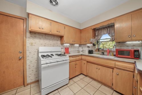 5759 63 Pl, Chicago IL 60638-5414 exterior