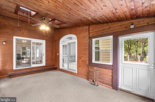 10158 Bracken Dr, Ellicott MD  21042-1675 exterior