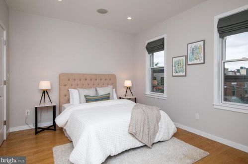 833 Bainbridge St, Philadelphia PA  19147-2009 exterior