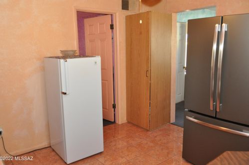 4114 Monte Vis Dr, Tucson AZ 85712-5516 exterior