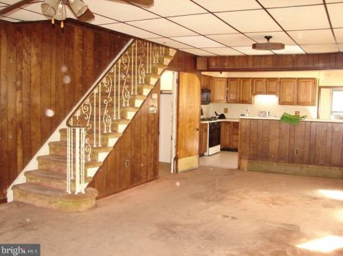 1109 Lawrence Ave, Darby, PA 19023-2014