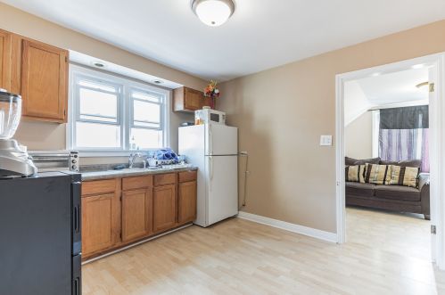 2819 Kilbourn Ave, Chicago IL 60623-4213 exterior