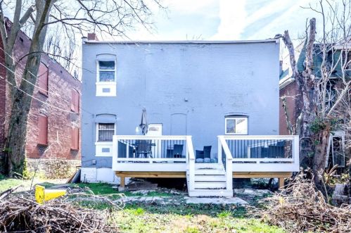 5947 Hamilton Ter, Saint Louis MO 63112-3501 exterior