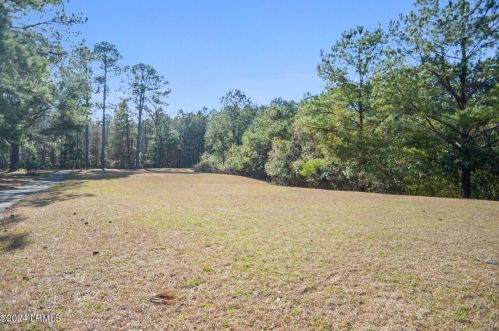 22 Canters Cir, Bluffton SC 29910-7613 exterior