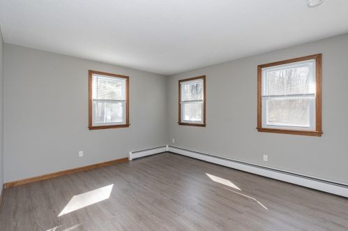 398 Fernbank Rd, Springfield MA  01129-2201 exterior