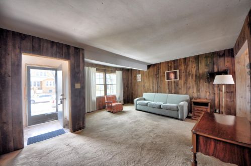 2210 72nd St, Milwaukee, WI 53213-1808