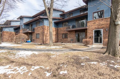 8545 Waterford Ave, Milwaukee WI  53228-2323 exterior