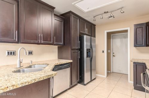 4038 Alta Mesa Ave, Phoenix AZ 85044-1414 exterior