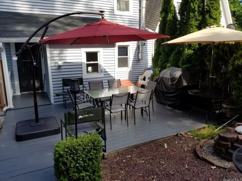 103 Beacon St, Middletown NY 10940-4733 exterior