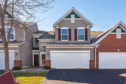 2808 Spy Glass Dr, Chaska MN  55318-1181 exterior