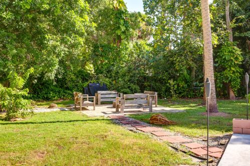 1103 8 St, Fort Pierce FL 34950-4123 exterior