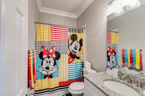 2884 Cravey Dr, Atlanta GA  30345-1420 exterior