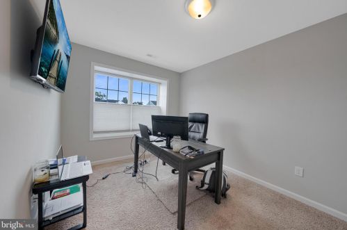 38 Overlook Dr, Hanover PA 17331-9136 exterior