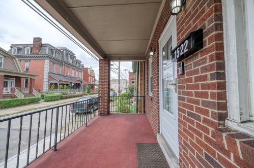 1522 Lowrie St, Pittsburgh, PA 15212-4330